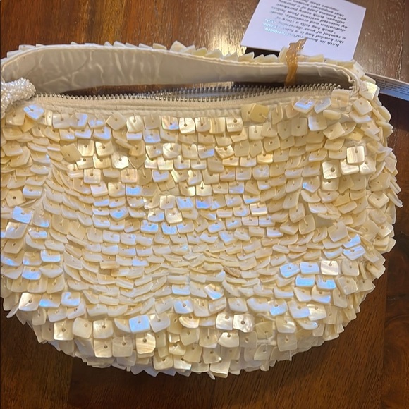 From India To You | Real Seashell Handbag - Picture 7 of 10